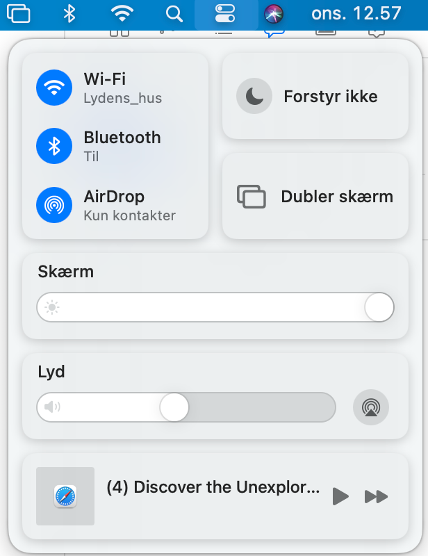 Skærmbillede fra MacOS 11, hvor det er tydeligt at se, at brugerfladen ligner noget, man skal kunne styre med fingrene.